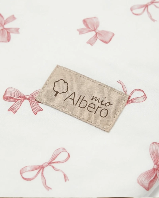 Detal śpiworka niemowlęcego Albero Mio wzór Pudrowe kokardki
